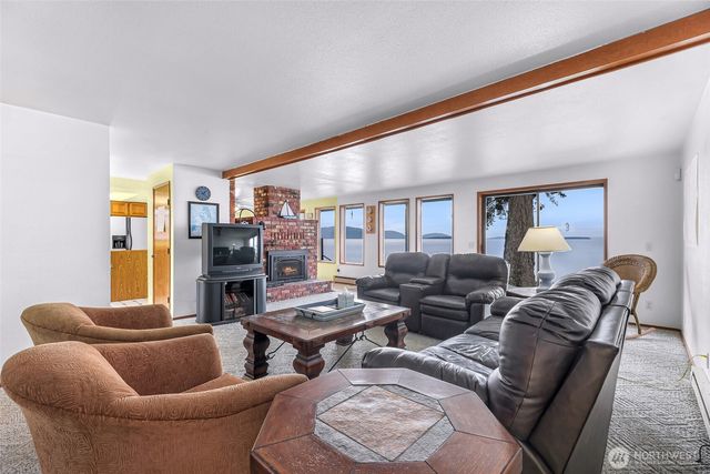 4877 Maple Lane, Ferndale, WA 98248