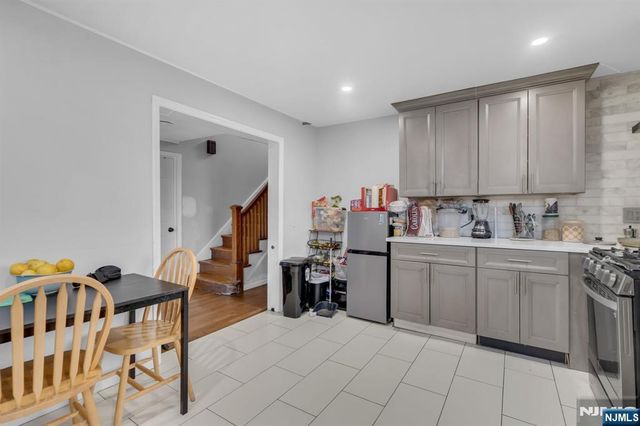 297 Hamilton Place, Hackensack, NJ 07601