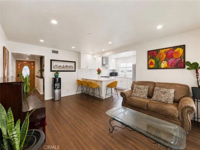 15527 Wheatstone, Norwalk, CA 90650