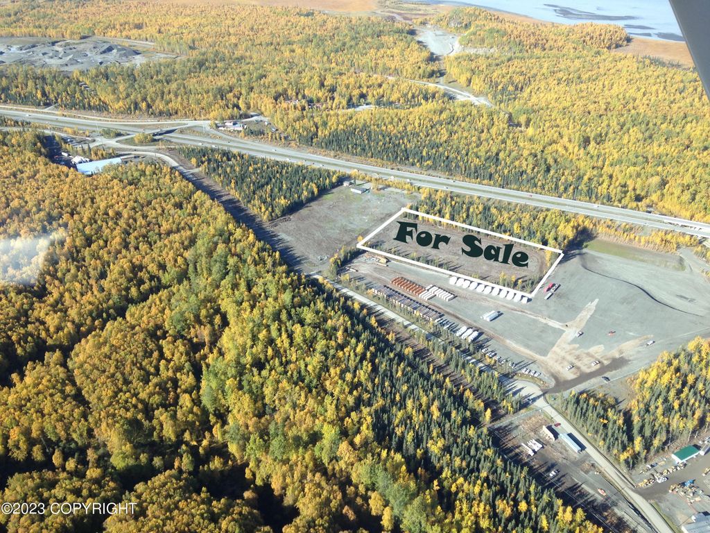 100 Glacier Loop Road, Chugiak, AK 99567