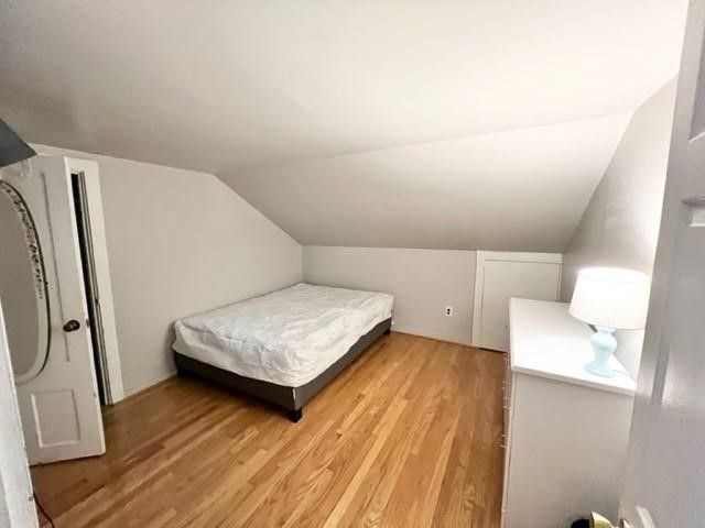 10 Hammond Street B, Newport, RI 02840