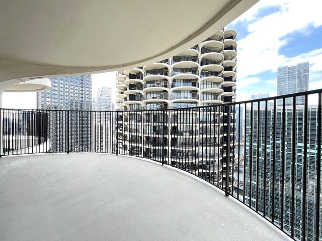 300 N State Street 5225, Chicago, IL 60654