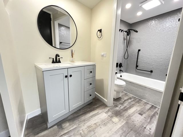 300 N State Street 5225, Chicago, IL 60654