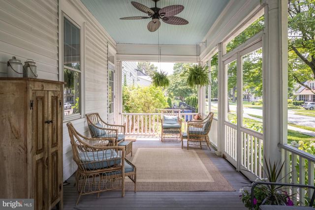800 MAIN ST, Riverton, NJ 08077
