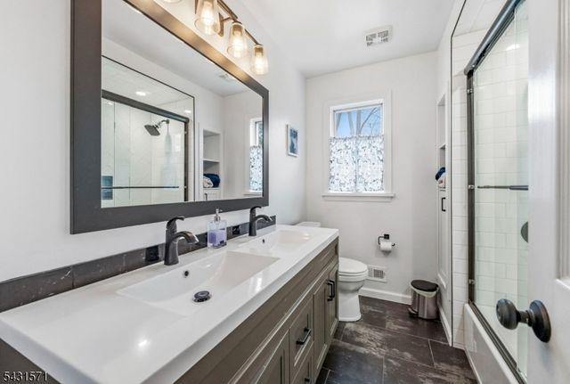 10 Briarwood Dr, Franklin Twp., NJ 08873
