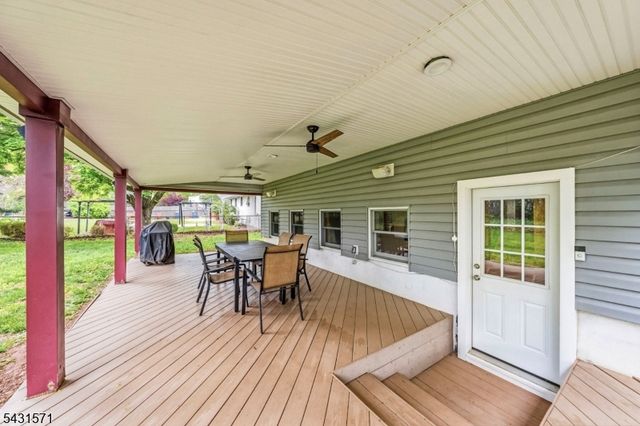 10 Briarwood Dr, Franklin Twp., NJ 08873