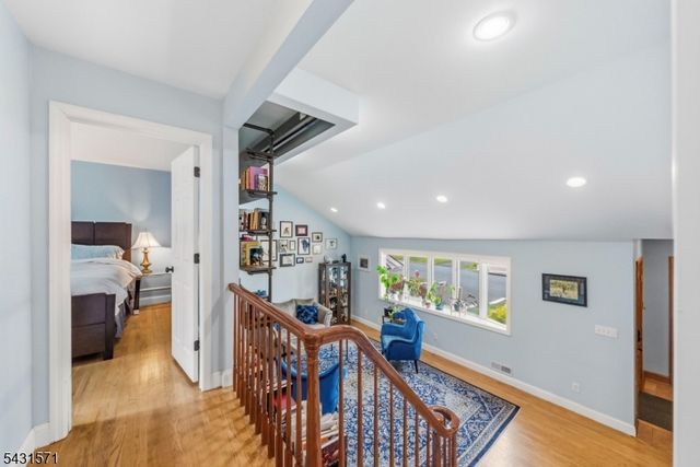 10 Briarwood Dr, Franklin Twp., NJ 08873
