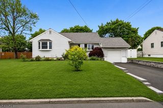 10 Briarwood Dr, Franklin Twp., NJ 08873