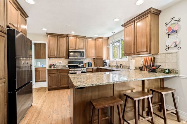 1730 E COLCHESTER CT, Sandy, UT 84092