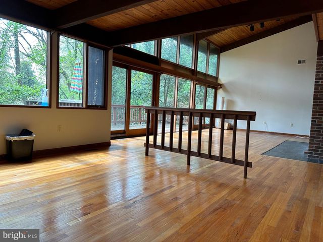 6022 MUNSON HILL RD, Falls Church, VA 22041