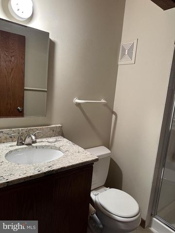 6022 MUNSON HILL RD, Falls Church, VA 22041