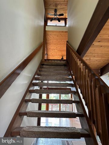 6022 MUNSON HILL RD, Falls Church, VA 22041