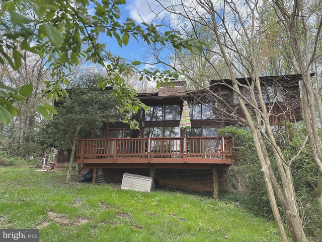 6022 MUNSON HILL RD, Falls Church, VA 22041