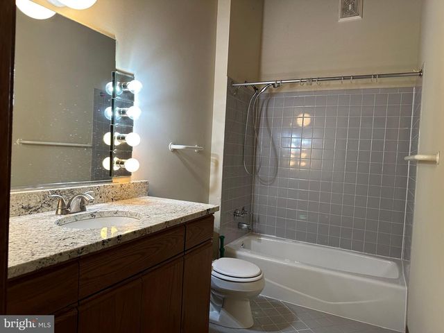 6022 MUNSON HILL RD, Falls Church, VA 22041