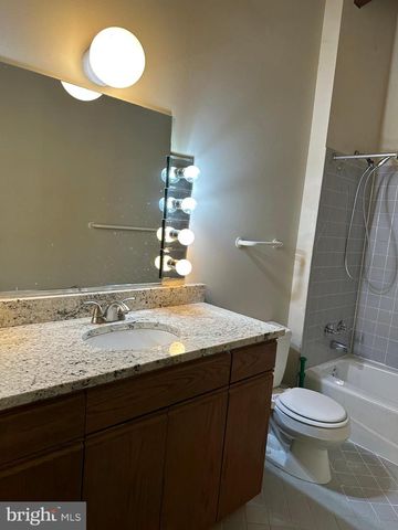 6022 MUNSON HILL RD, Falls Church, VA 22041