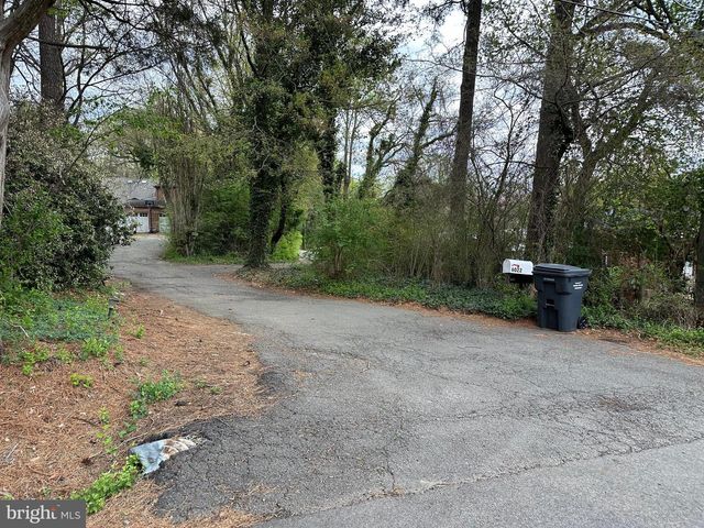 6022 MUNSON HILL RD, Falls Church, VA 22041