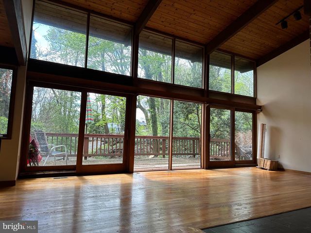 6022 MUNSON HILL RD, Falls Church, VA 22041