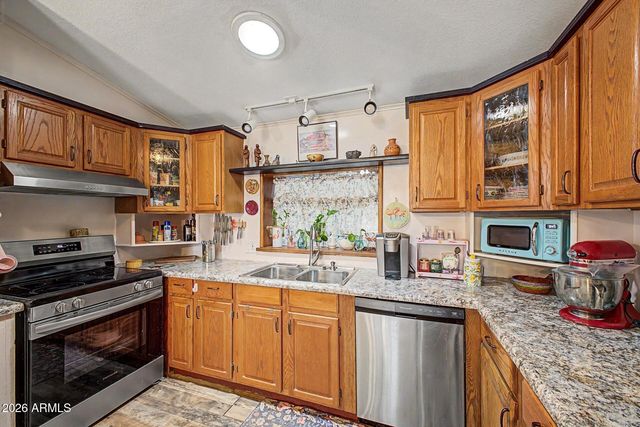 3739 W ROSE GARDEN Lane, Glendale, AZ 85308