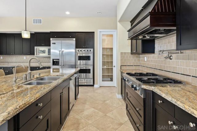 1833 Corte Galeana, Chula Vista, CA 91914