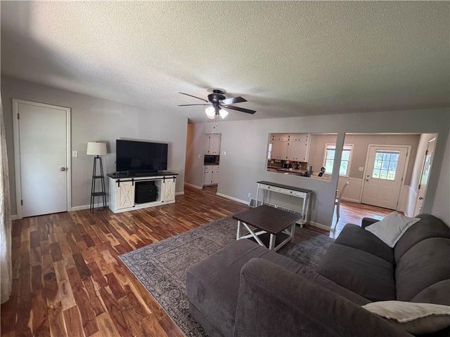305 Fir Street, Garden City, MO 64747