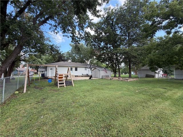 305 Fir Street, Garden City, MO 64747