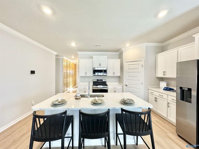 204 Cobbdale Park Drive, Harvest, AL 35749