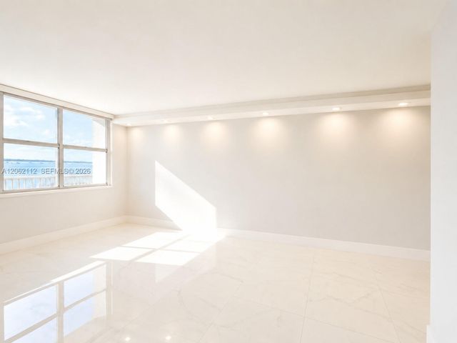 1420 Brickell Bay Drive 702E, Miami, FL 33131