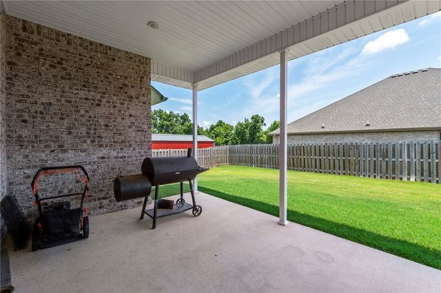 304 Manfield Avenue, Pea Ridge, AR 72751