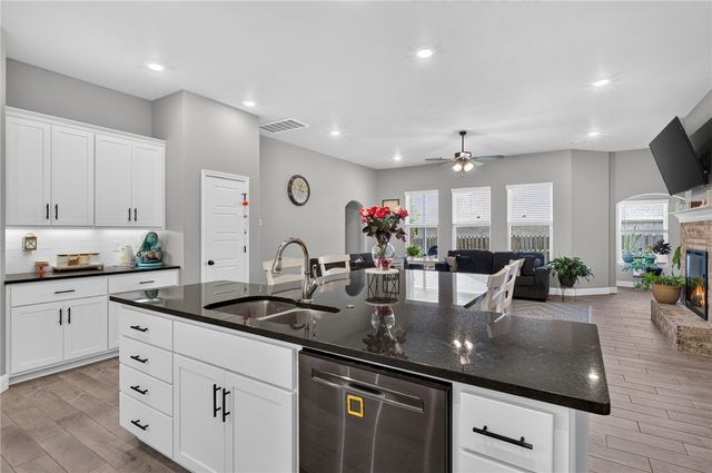 304 Manfield Avenue, Pea Ridge, AR 72751
