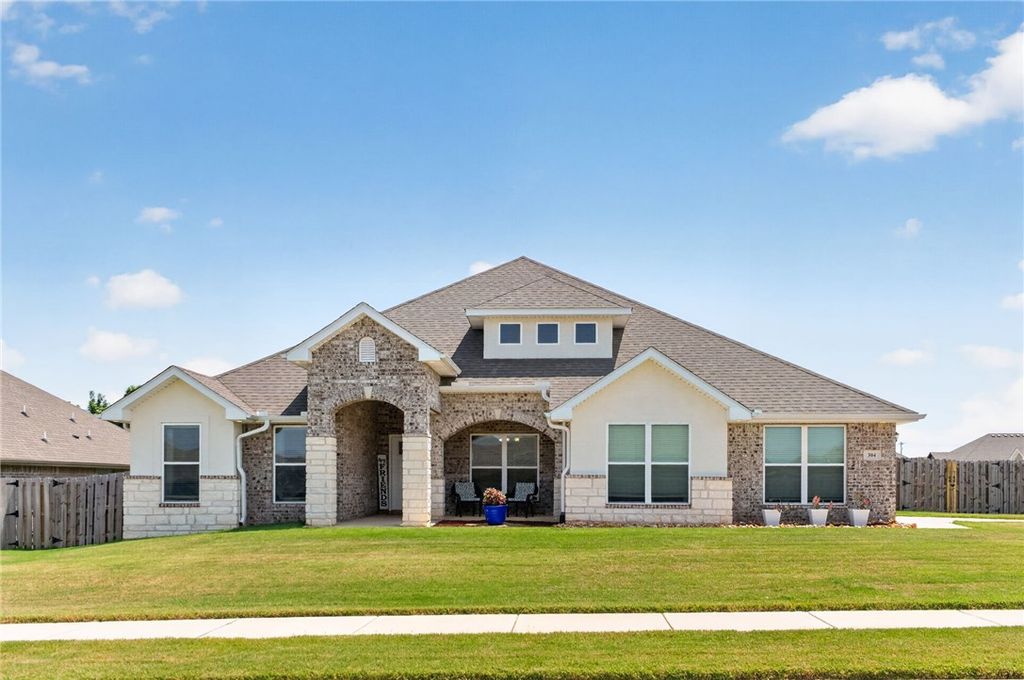 304 Manfield Avenue, Pea Ridge, AR 72751