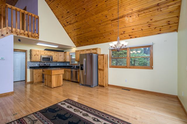 818 Five Forks Drive, Murphy, NC 28906