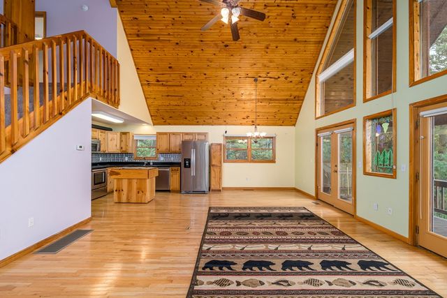 818 Five Forks Drive, Murphy, NC 28906