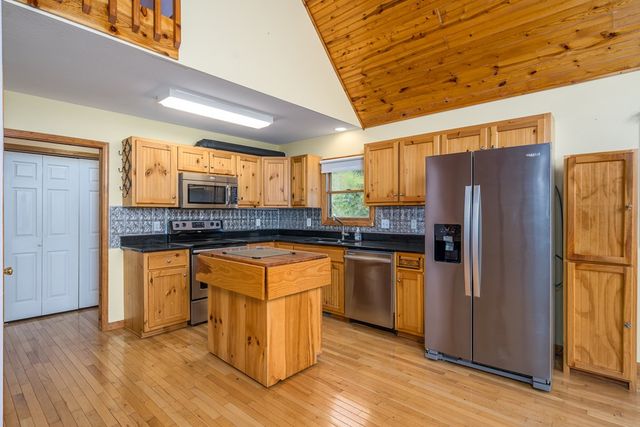 818 Five Forks Drive, Murphy, NC 28906