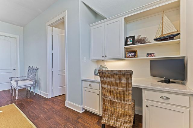 1243 Pilot Lane, Galveston, TX 77554