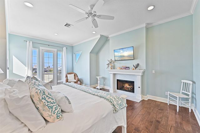 1243 Pilot Lane, Galveston, TX 77554