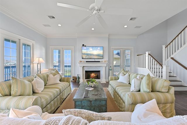 1243 Pilot Lane, Galveston, TX 77554