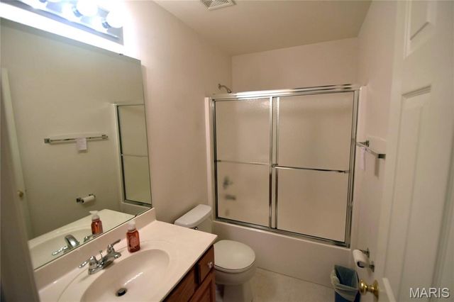 1002 Shire Lane, Eureka, MO 63025