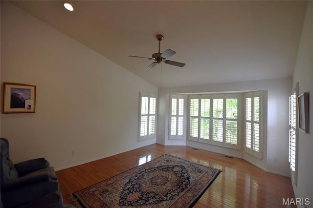 1002 Shire Lane, Eureka, MO 63025