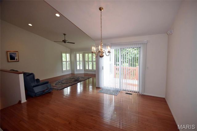 1002 Shire Lane, Eureka, MO 63025