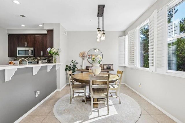 6977 Brass Pl, Carlsbad, CA 92009