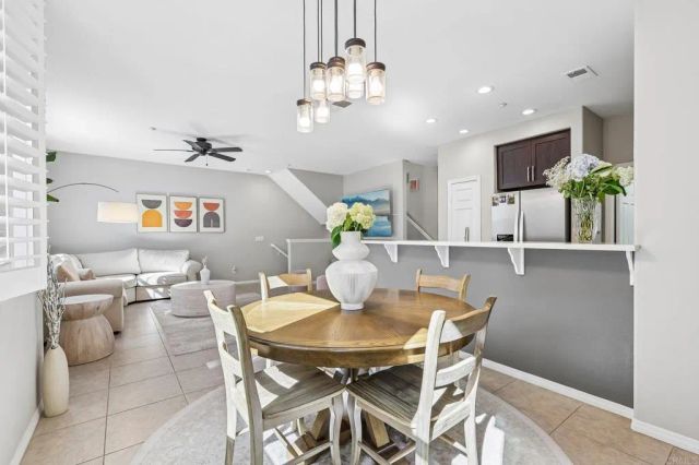 6977 Brass Pl, Carlsbad, CA 92009