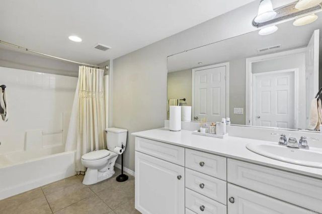 6977 Brass Pl, Carlsbad, CA 92009