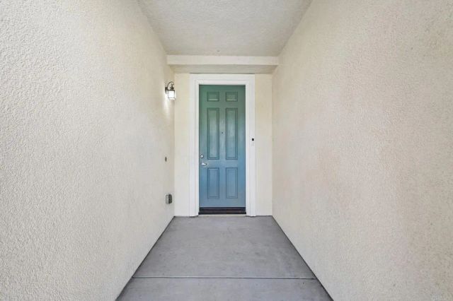 6977 Brass Pl, Carlsbad, CA 92009