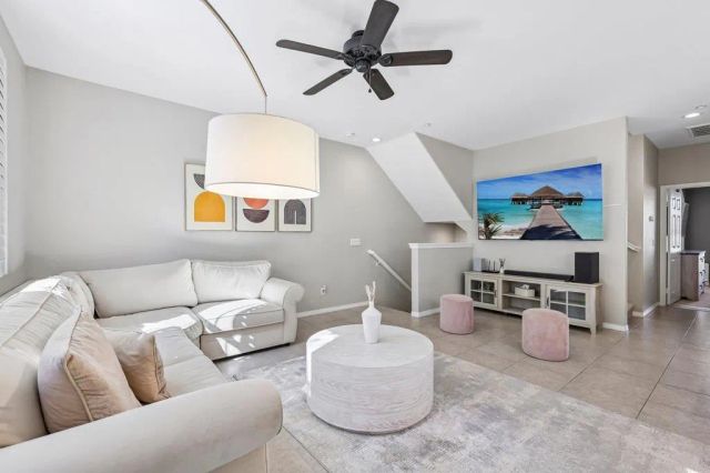 6977 Brass Pl, Carlsbad, CA 92009