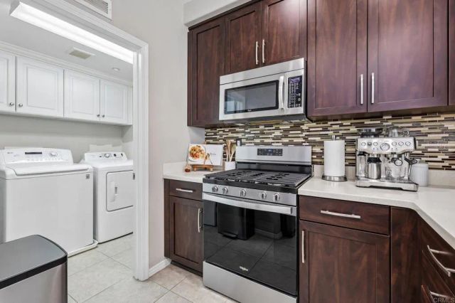 6977 Brass Pl, Carlsbad, CA 92009
