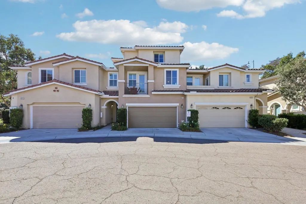 6977 Brass Pl, Carlsbad, CA 92009