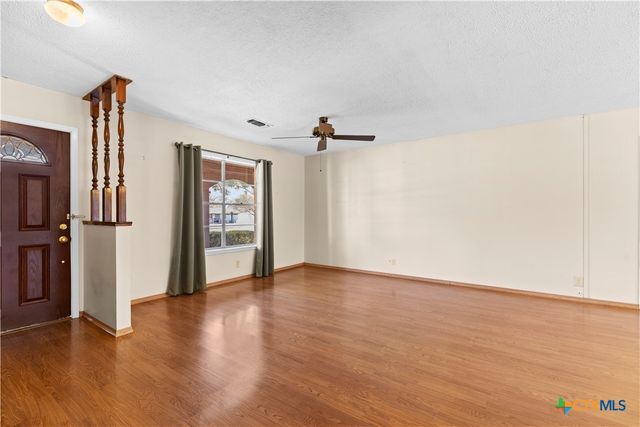 7337 Leading Oaks Street, Live Oak, TX 78233