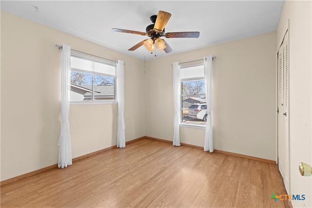 7337 Leading Oaks Street, Live Oak, TX 78233