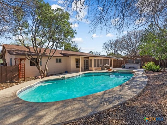 7337 Leading Oaks Street, Live Oak, TX 78233