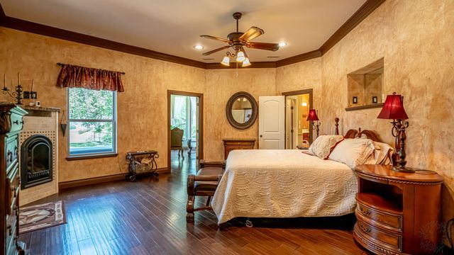 2308 Bentwater Court, Granbury, TX 76049